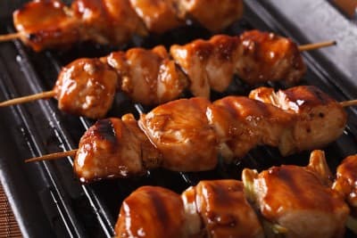 16 Yakitori kip 